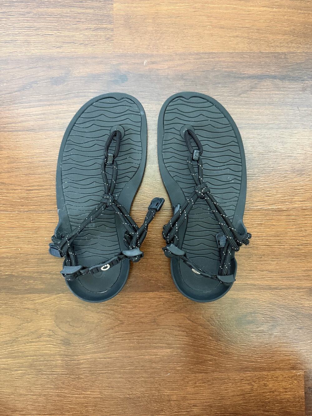Xero Shoes Aqua Cloud Water Sandals Black Women's 6 Packable Outdoor Swimming